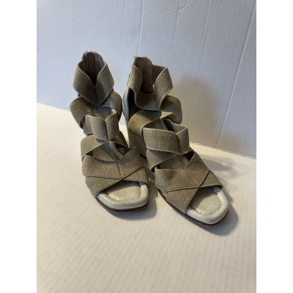 Donald J Pliner Tan Metallic Lelle Strappy Zip Back Peep Toe Wedge Womens 7.5